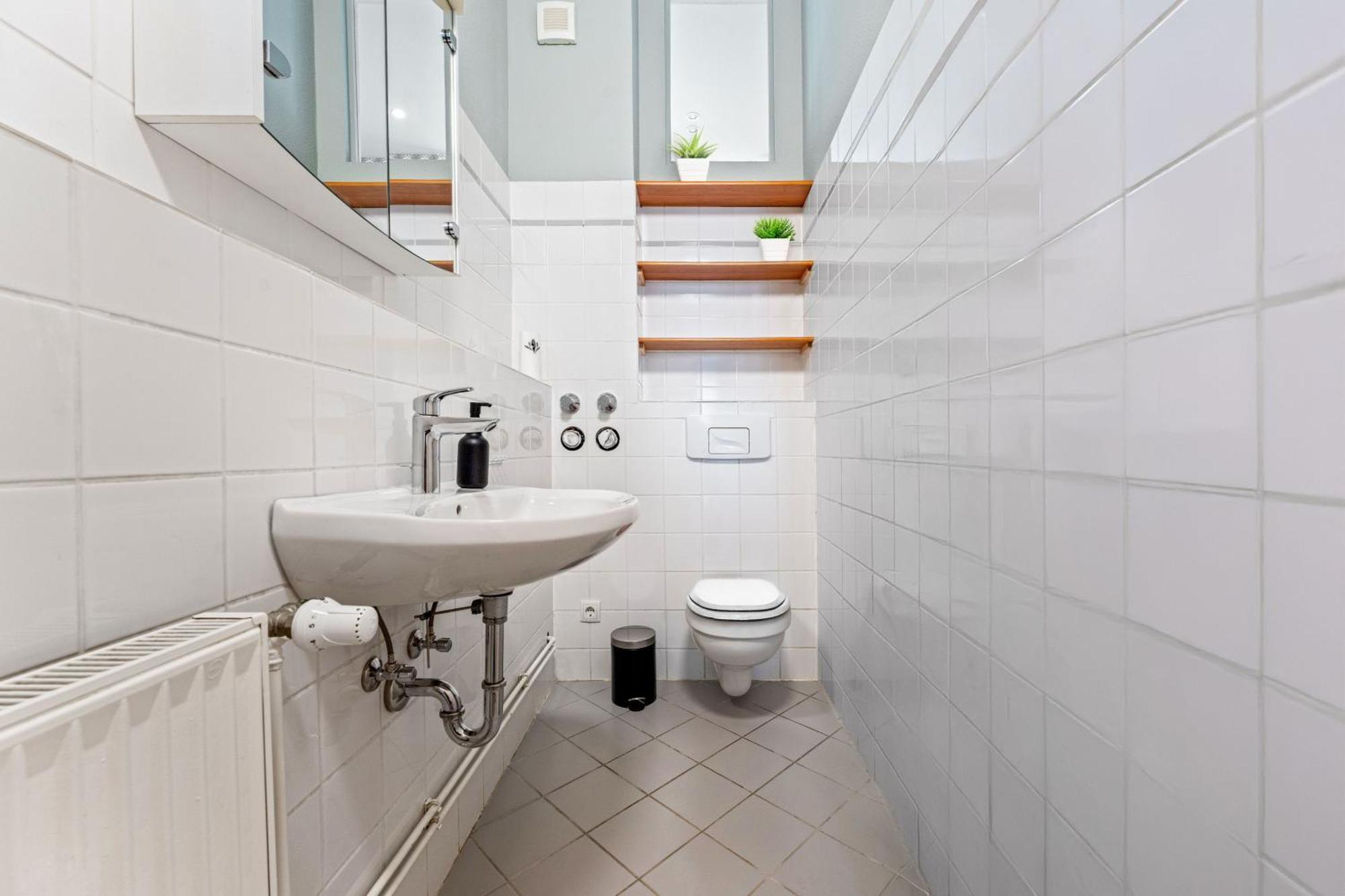 Grosse Schoene In Friedrichshain- Samaritakiez Apartment Berlin